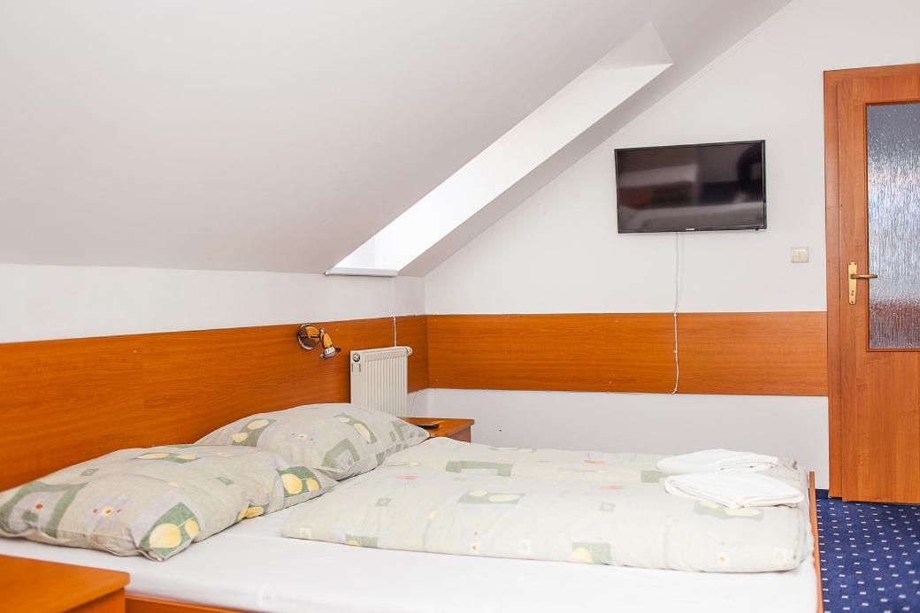 Penzion Centrum Oravsky Biely Potok Экстерьер фото